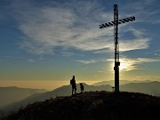 07 La nostra prima volta alla croce di vetta del Monte Gioco (1366 m)